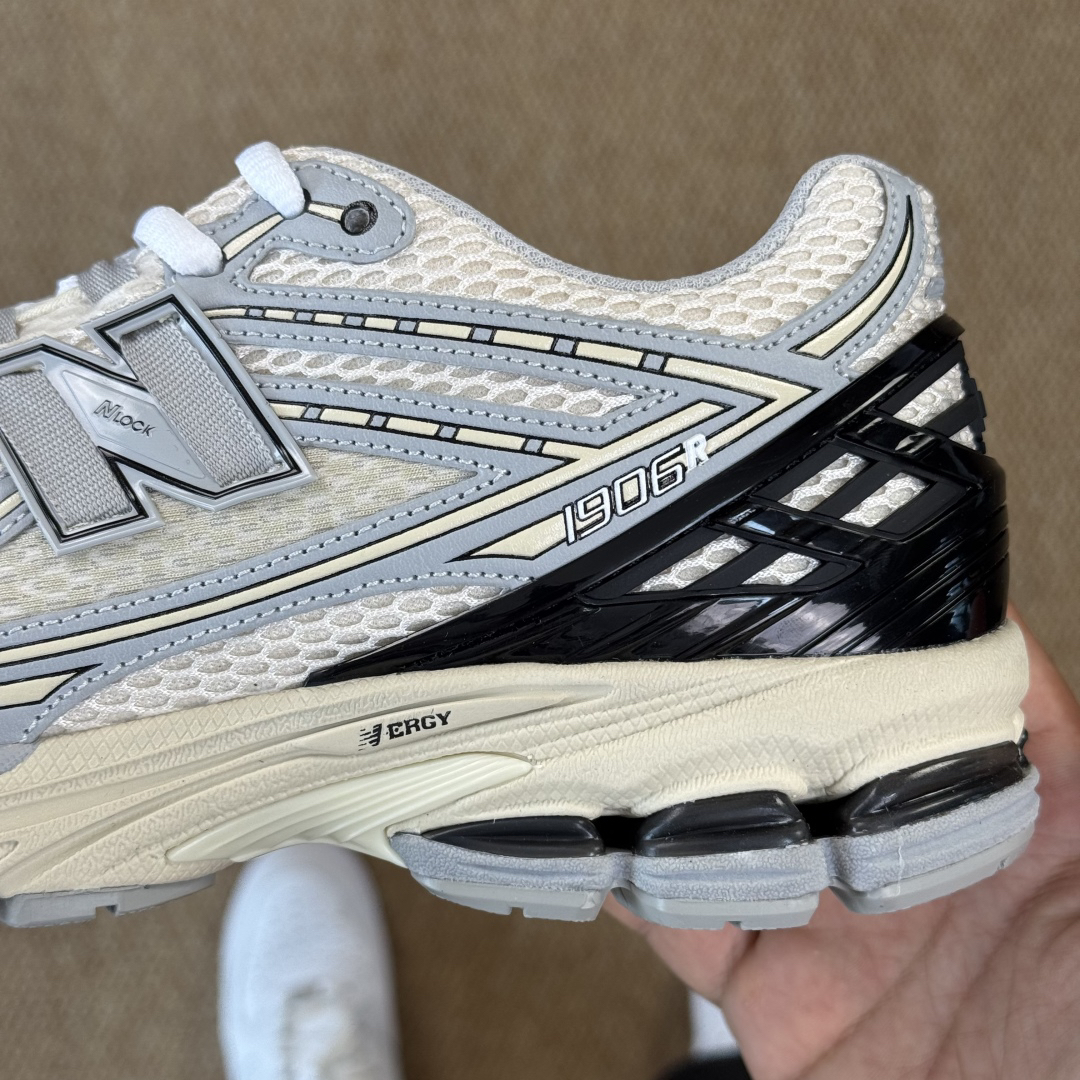 New Balance Sneakers-266