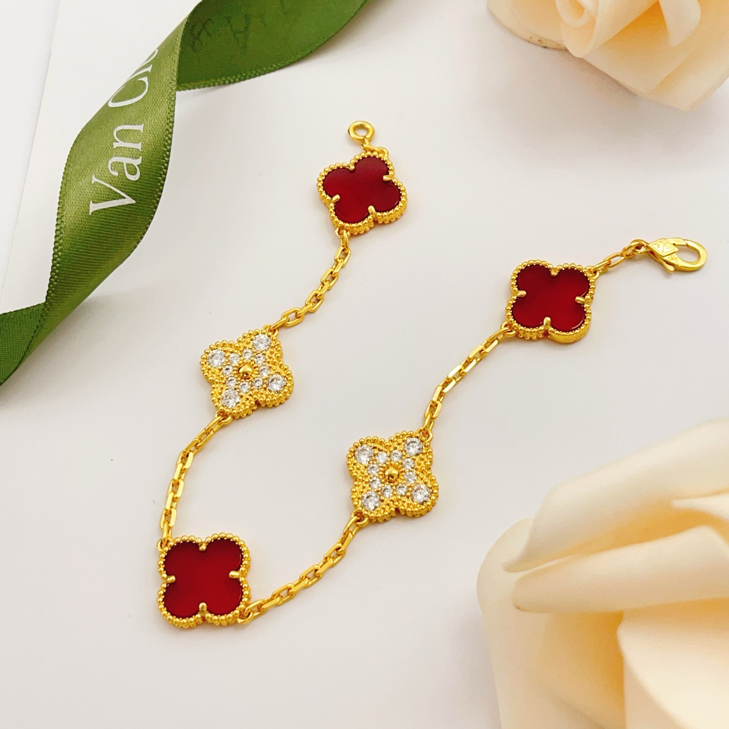 Van Cleef & Arpels Bracelet-91