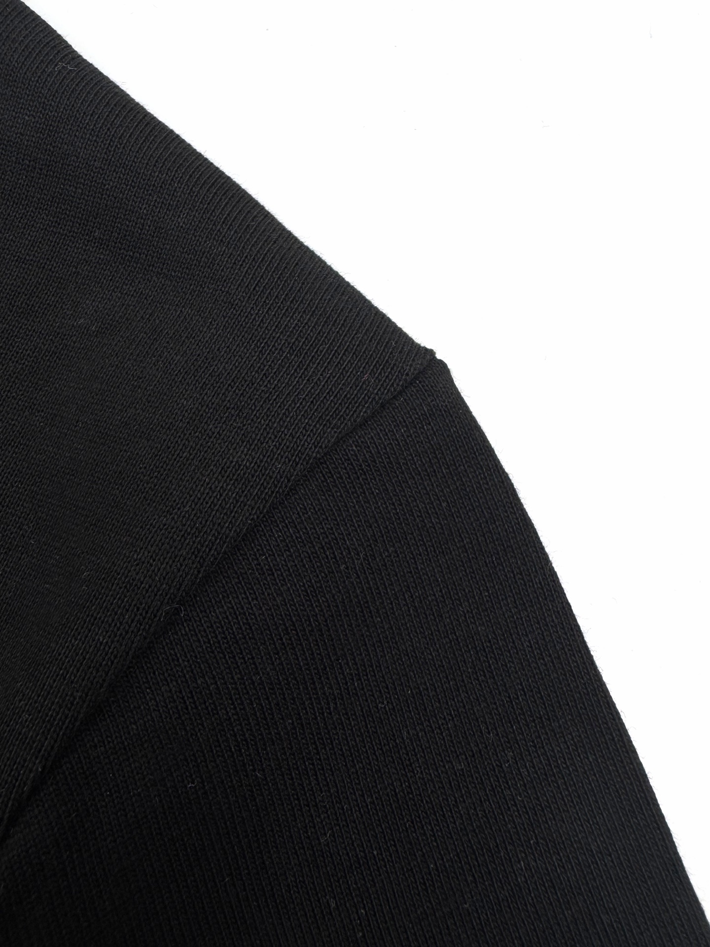 LV clothing-202