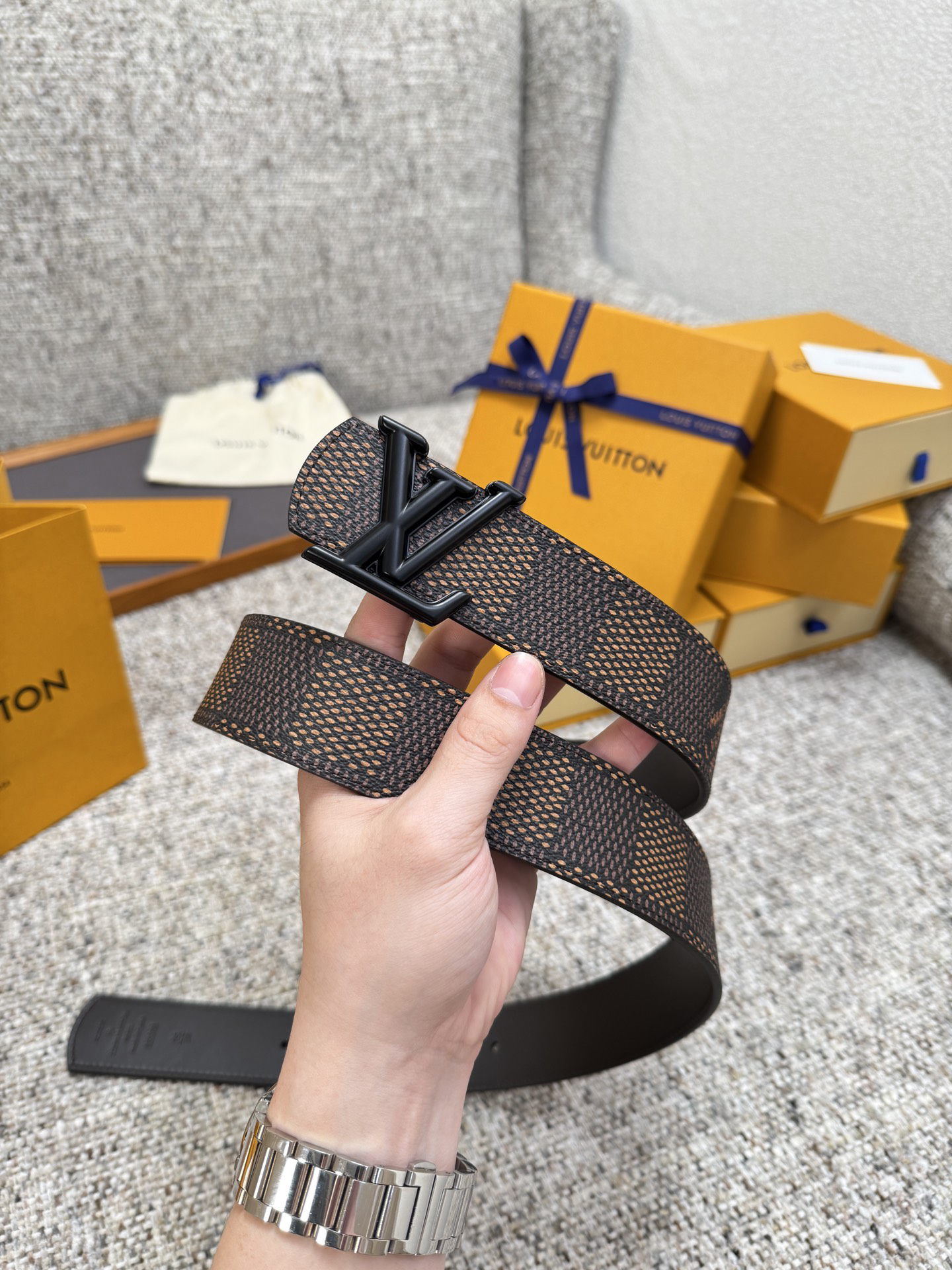 Lv belt-40