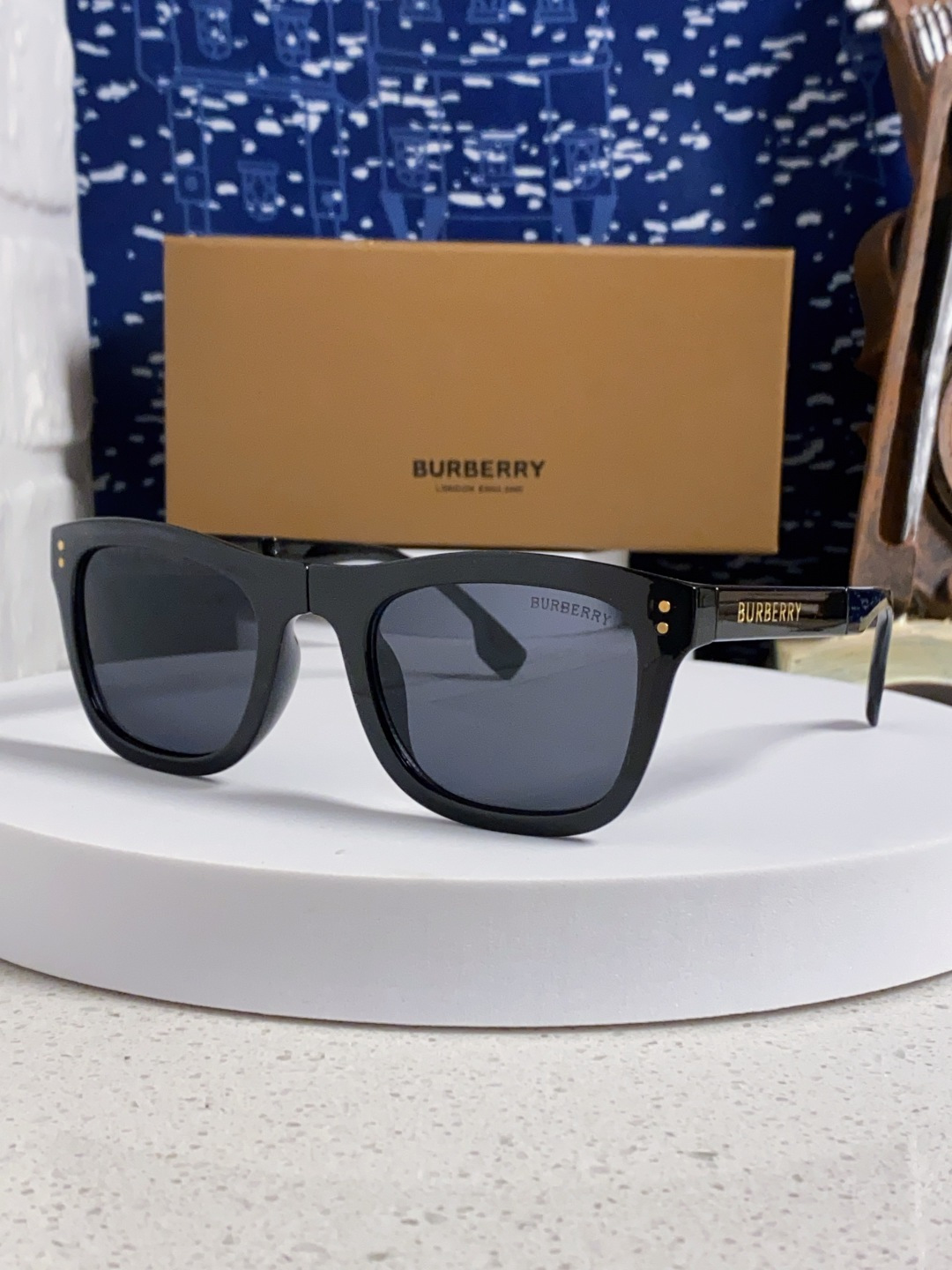 Burberry glasses-40