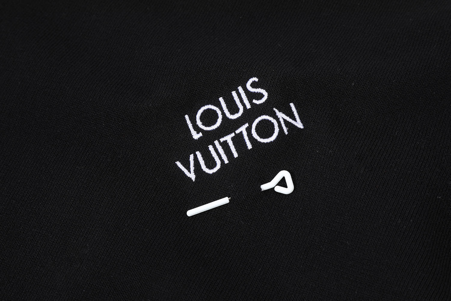 LV clothing-230