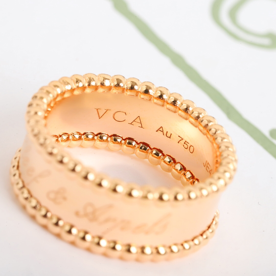 Van Cleef & Arpels ring-55