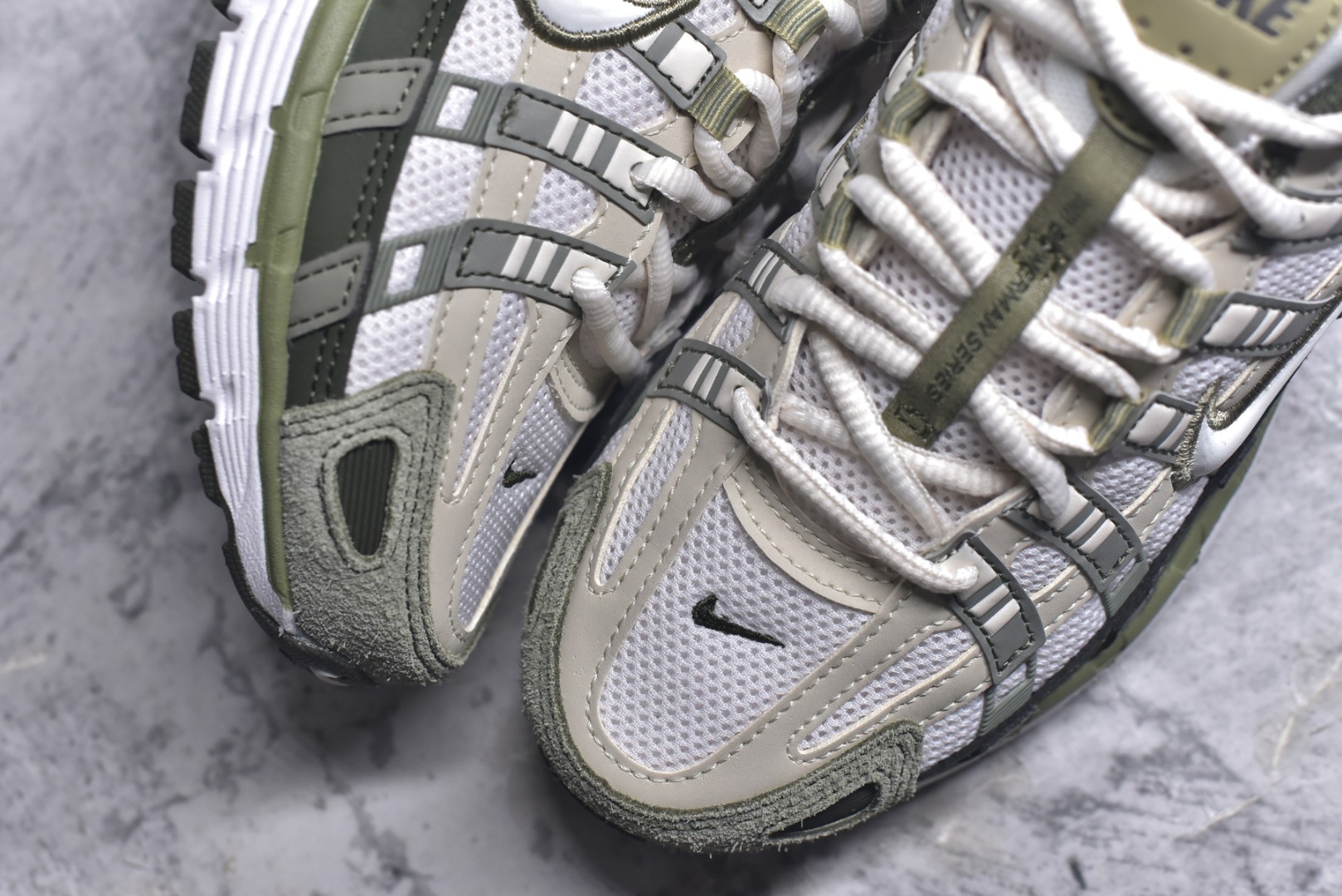 Nike Sneakers-313
