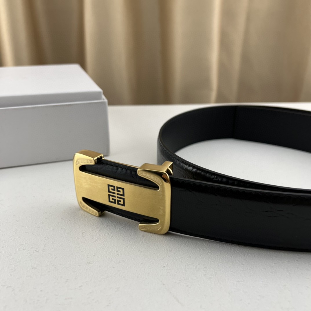 Givenchy belt-90
