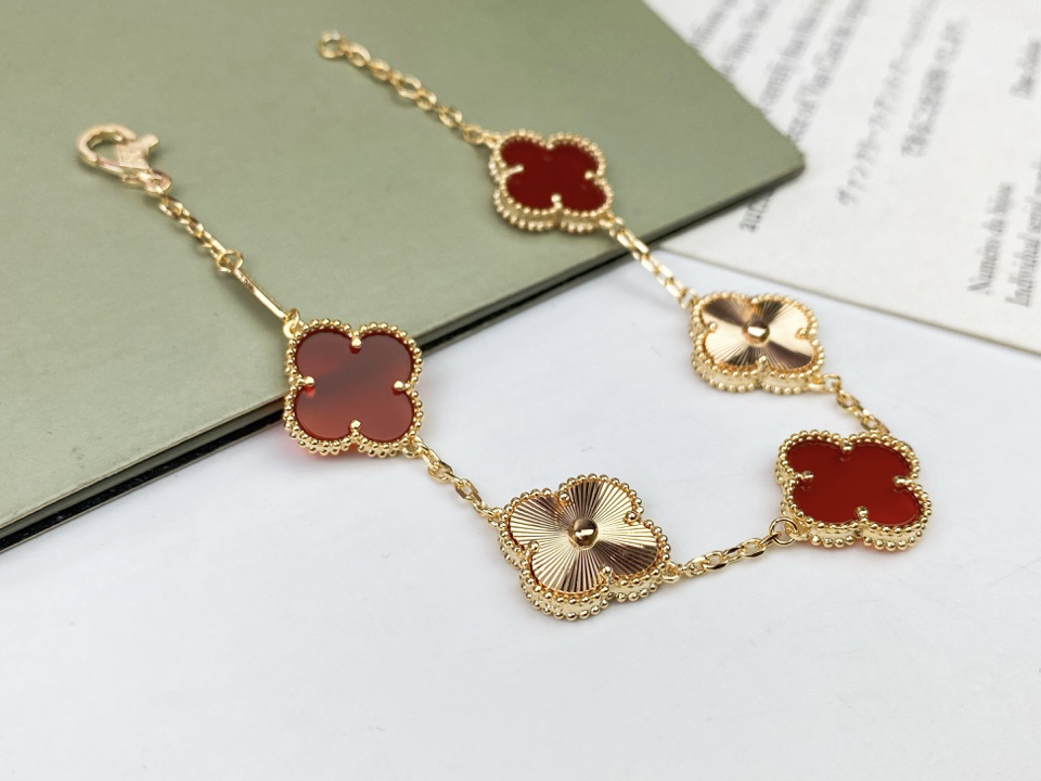 Van Cleef & Arpels Bracelet-61
