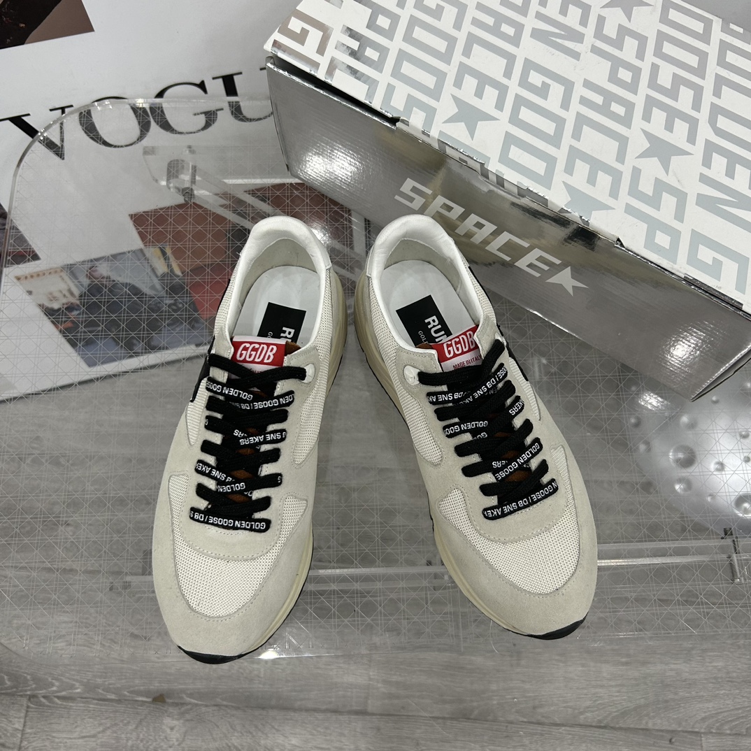 Golden Goose Sneakers-83