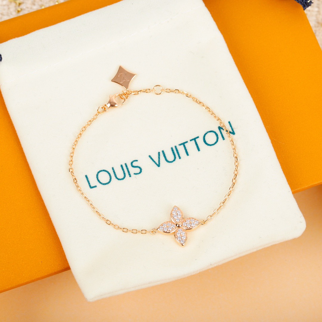LV necklace-21