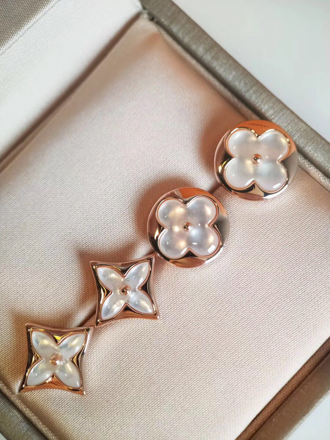 LV earrings-23