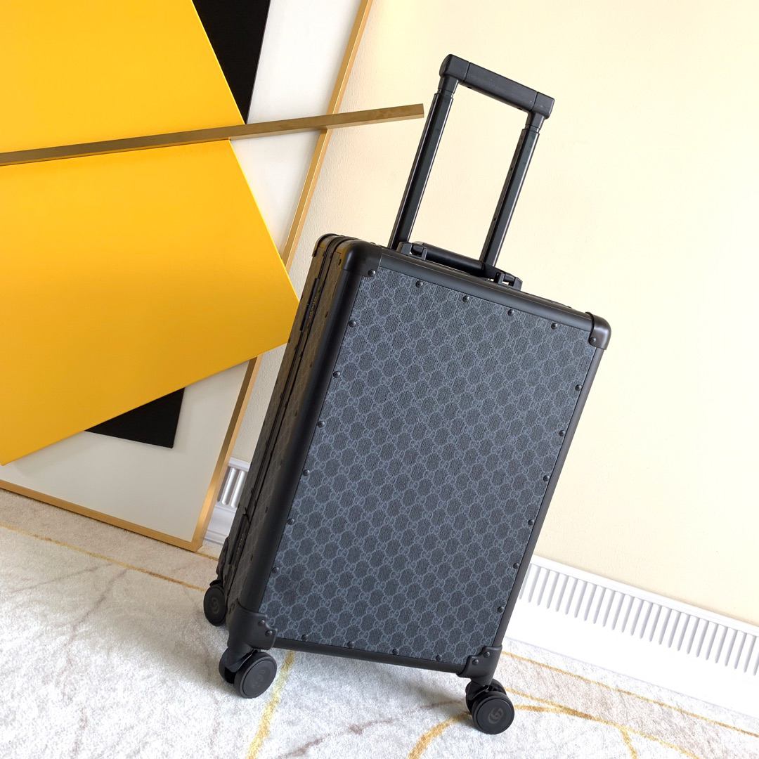 Gucci luggage-30