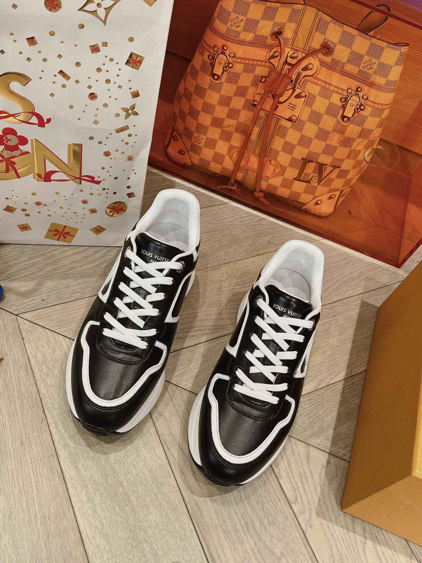 Lv Sneakers-12
