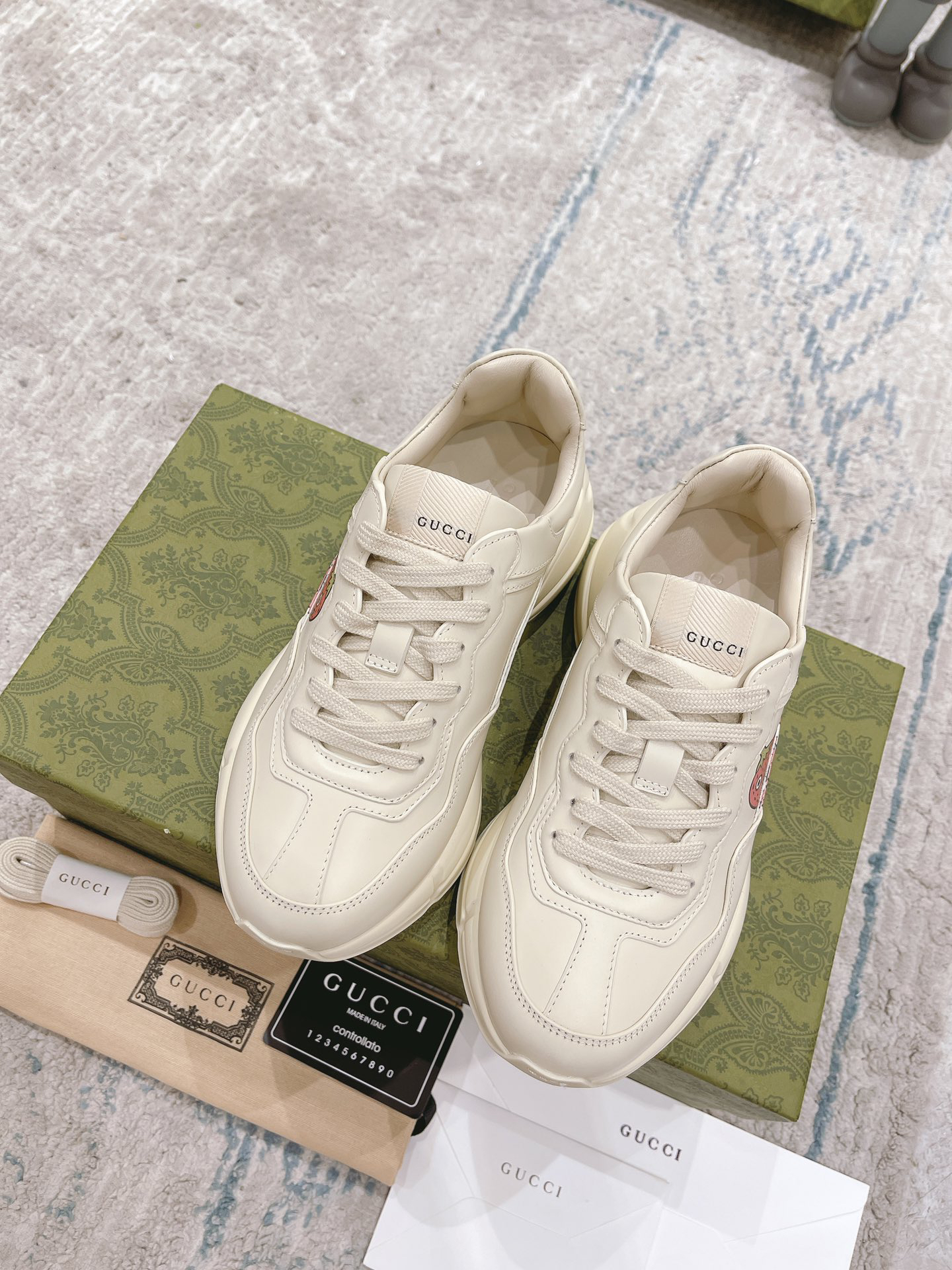 Gucci Sneakers-26
