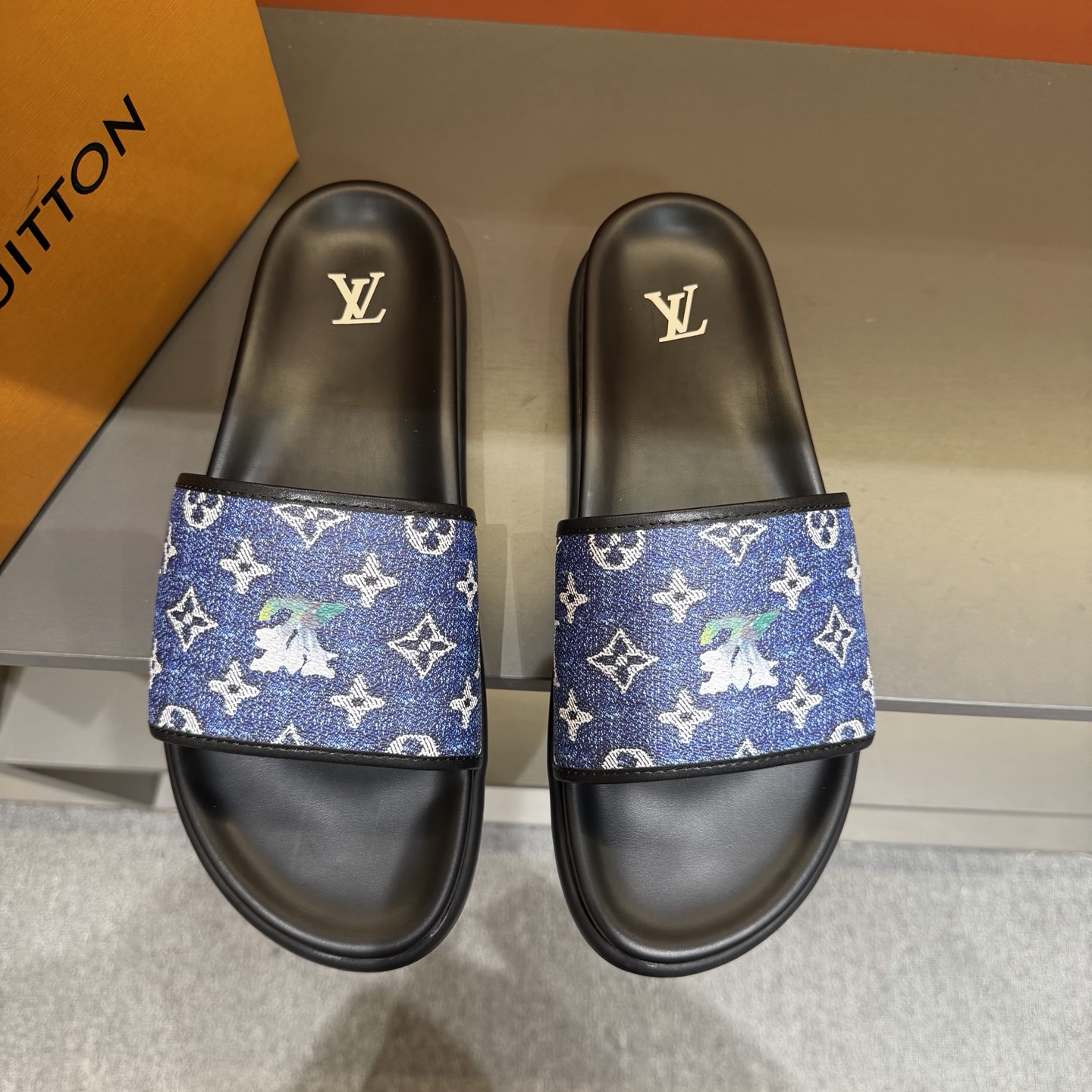LV Summer footwear