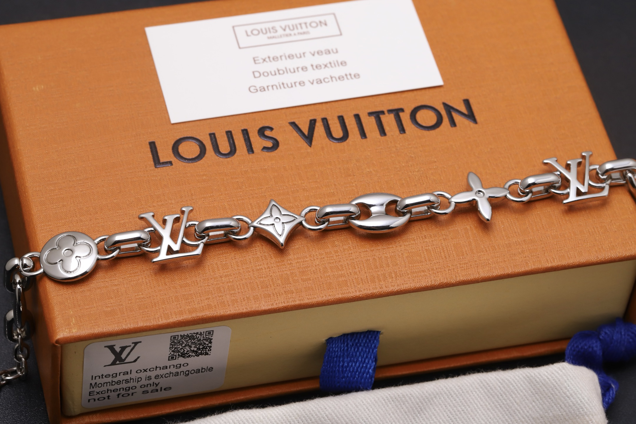LV Bracelet-74