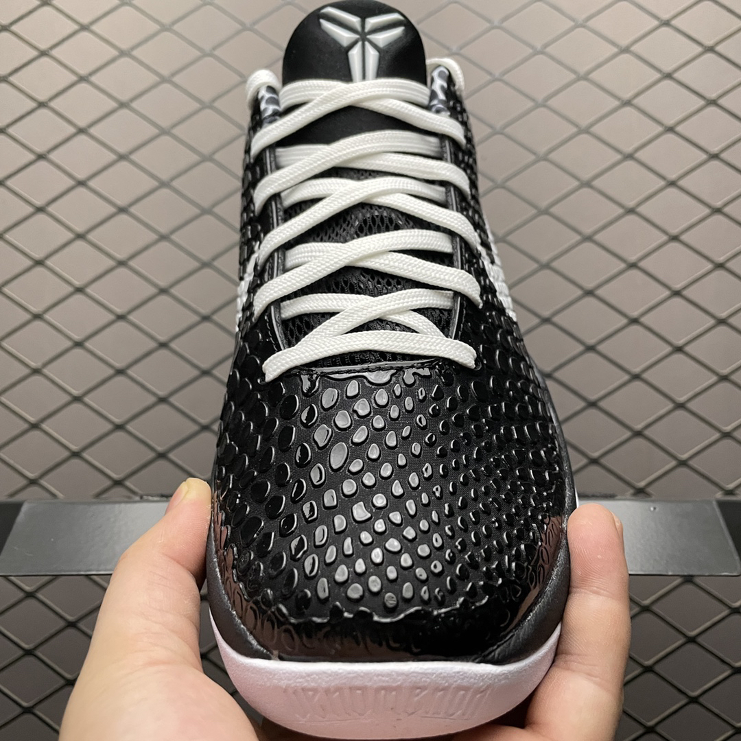 Nike Sneakers-140