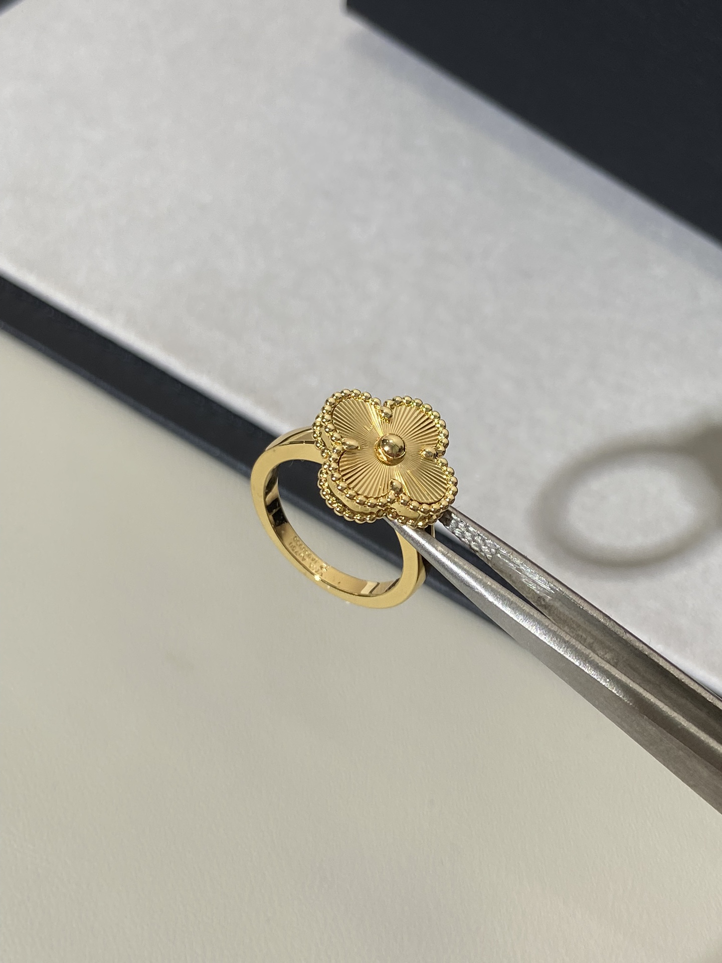 Van Cleef & Arpels ring-25