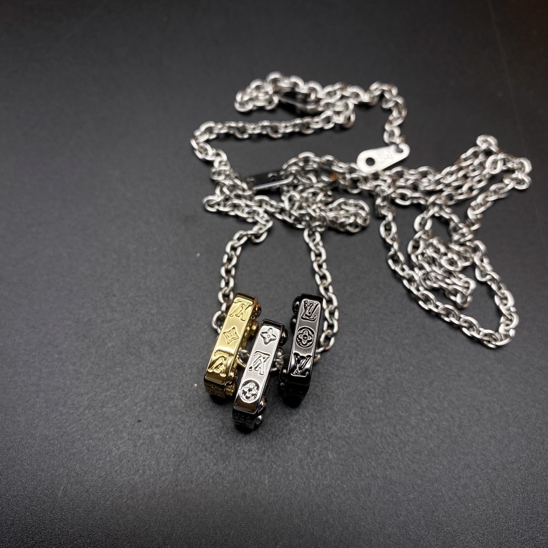 LV necklace-36