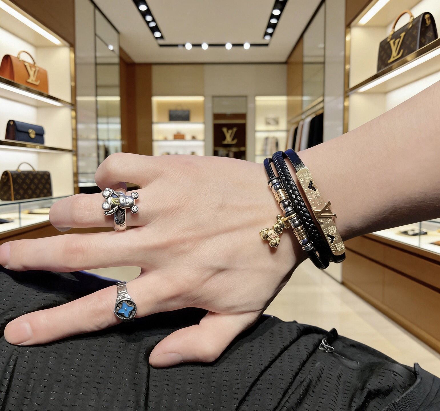 LV ring-10
