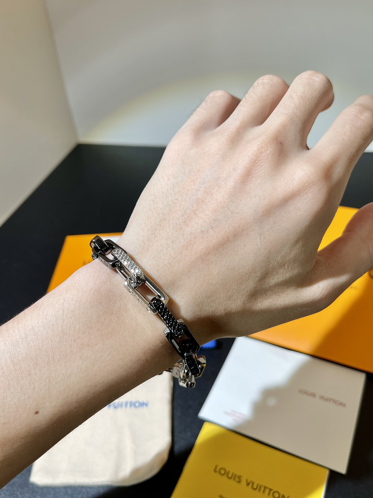 LV Bracelet-64