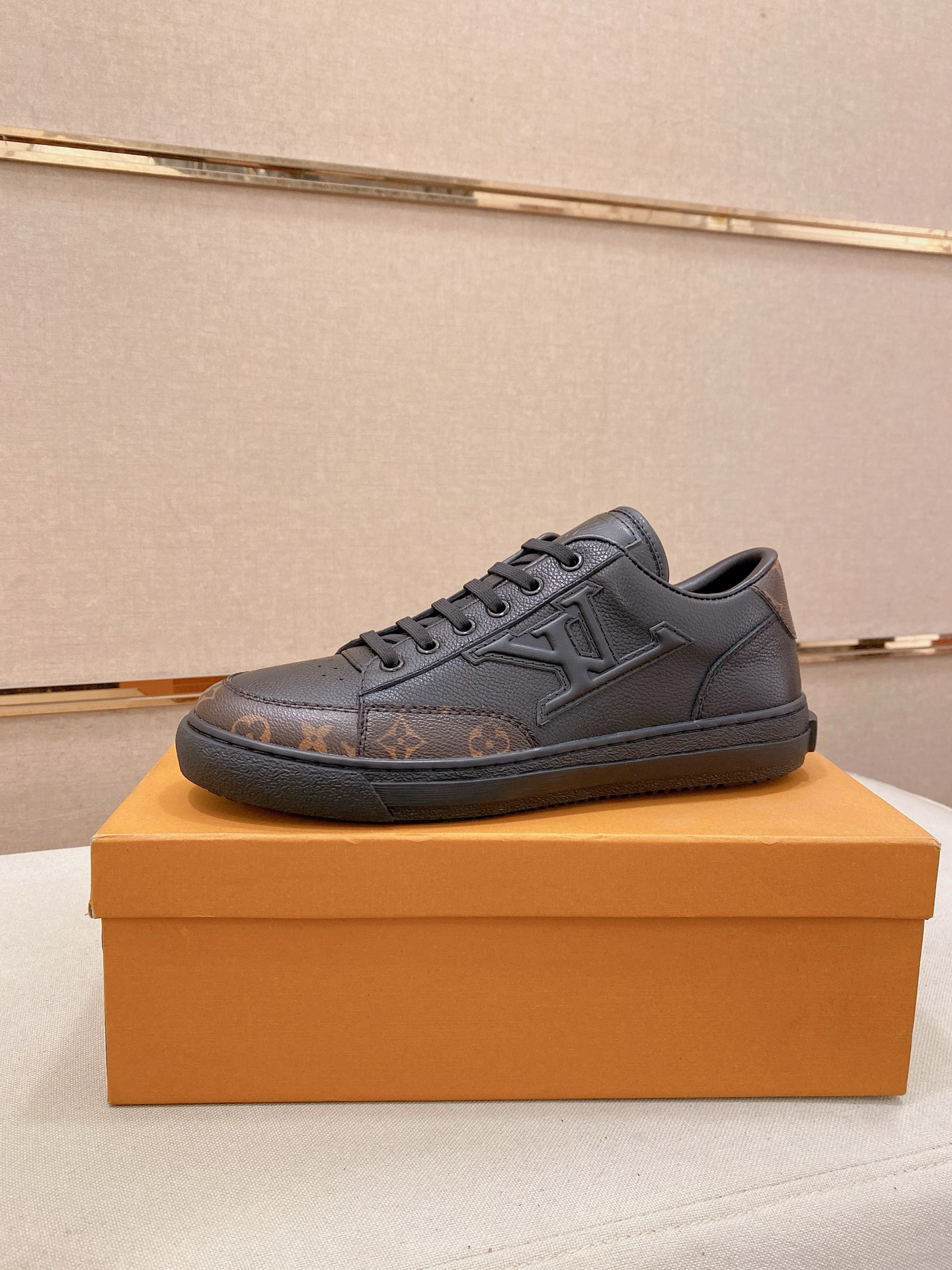 Lv Sneakers-95