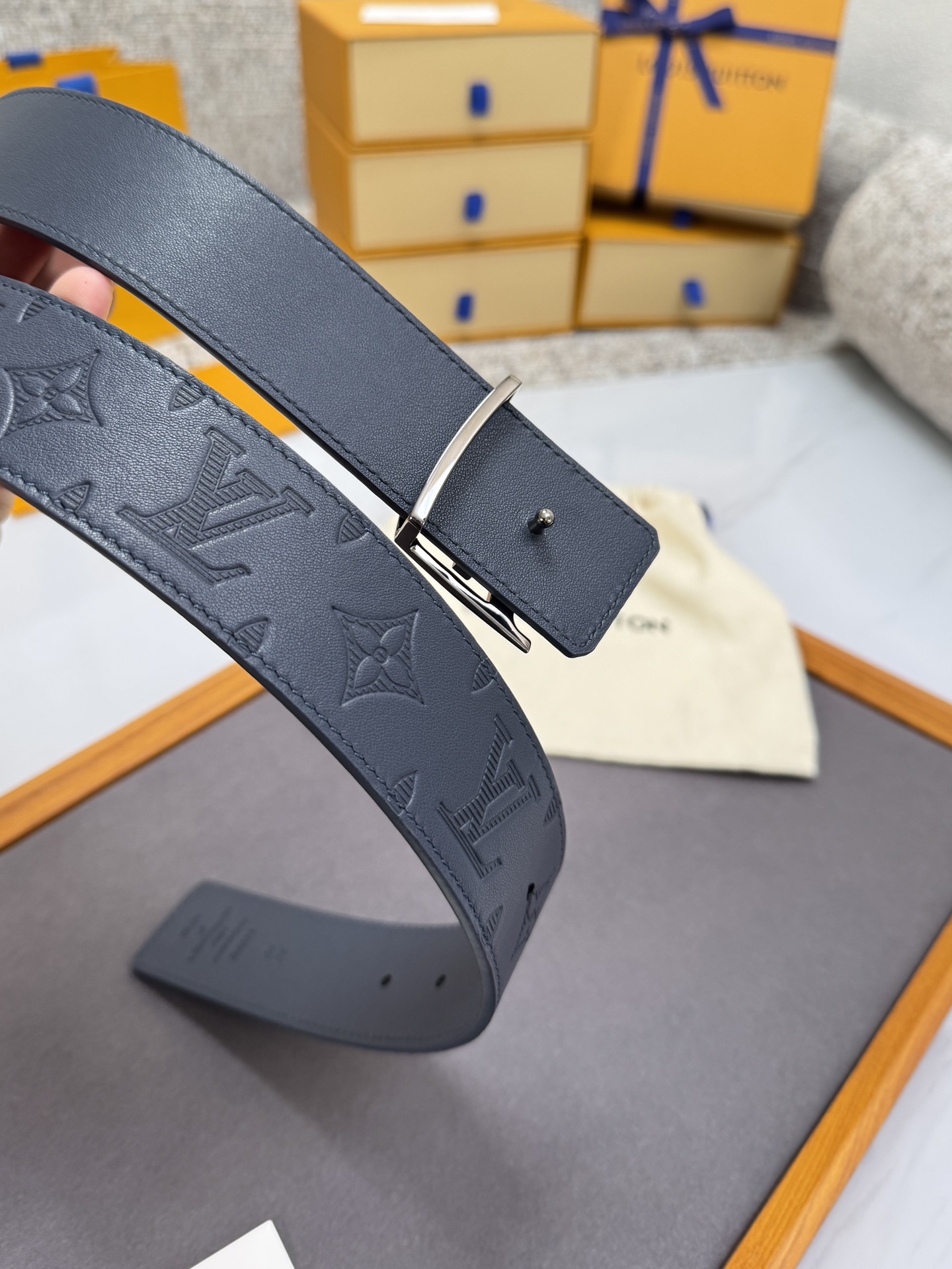Lv belt-14