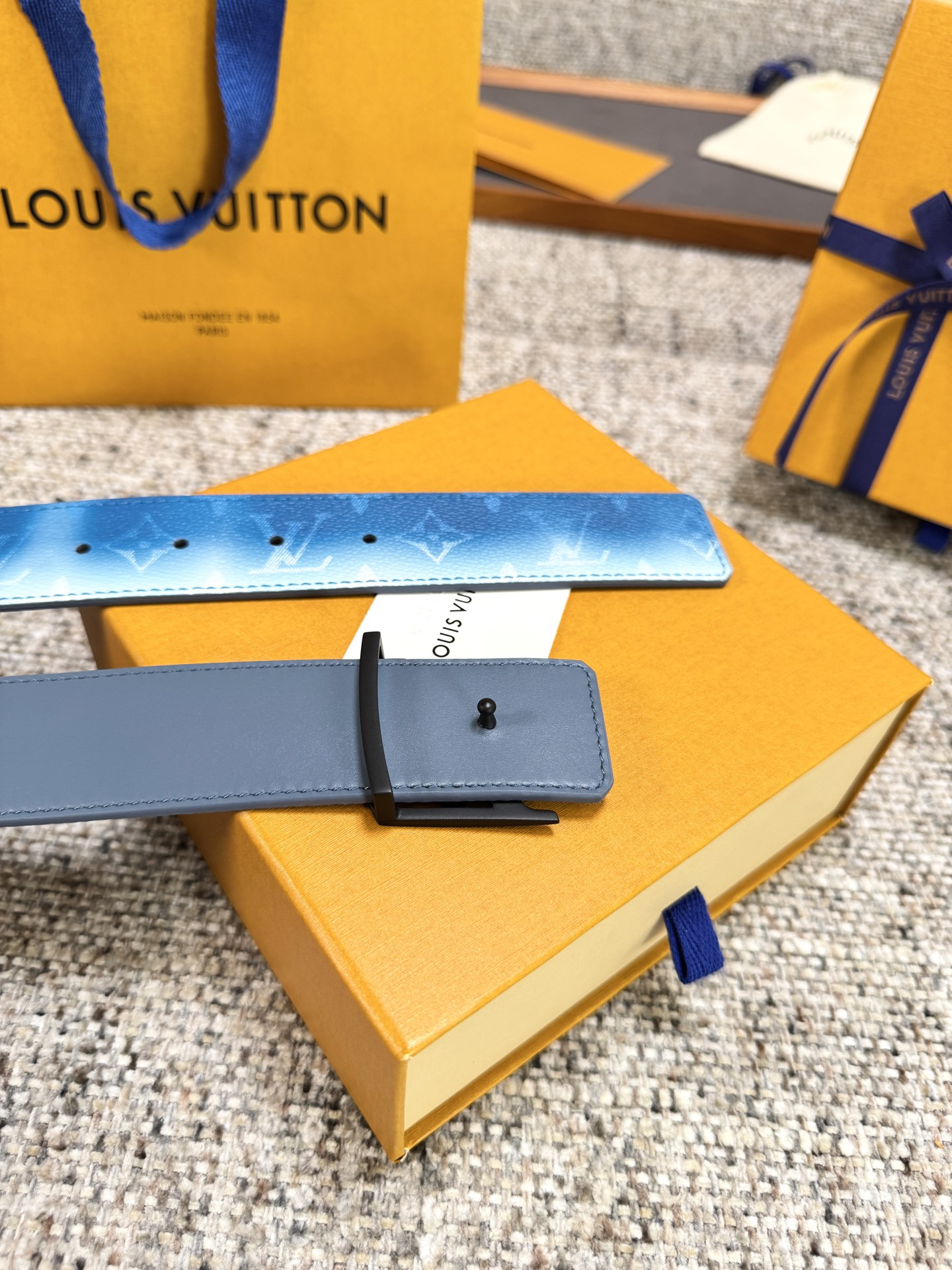 Lv belt-107