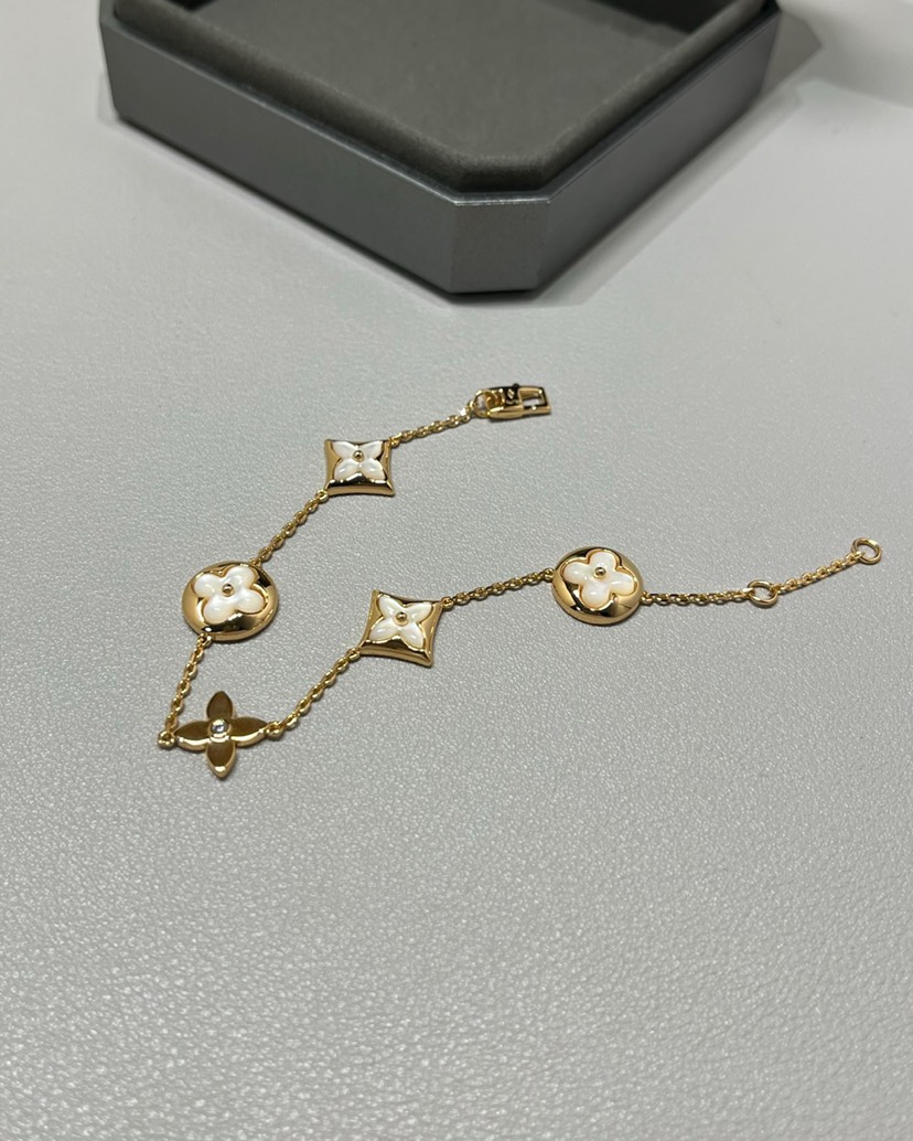 LV Bracelet-12