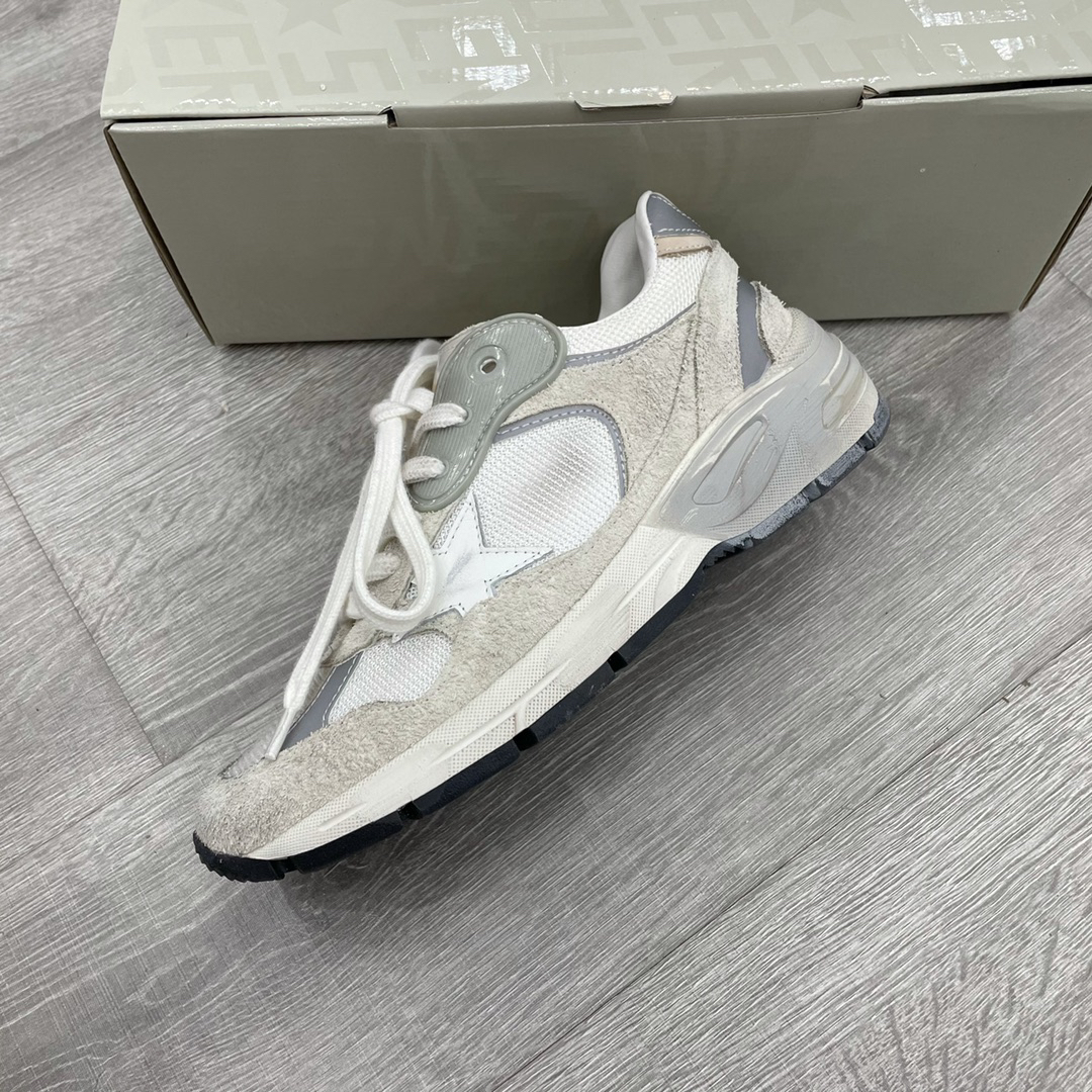 Golden Goose Sneakers-101