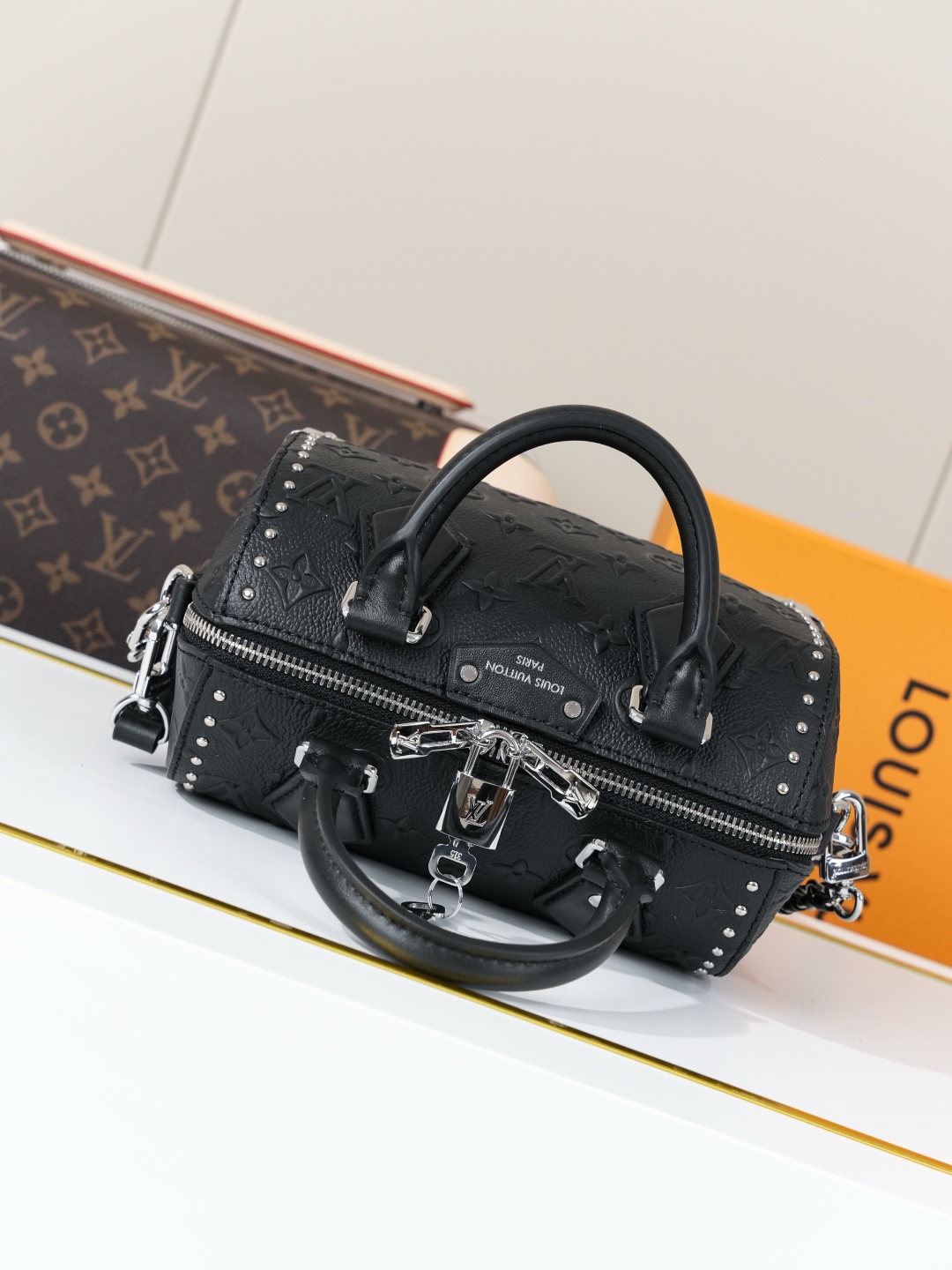Louis Vuitton Hot New Product-196