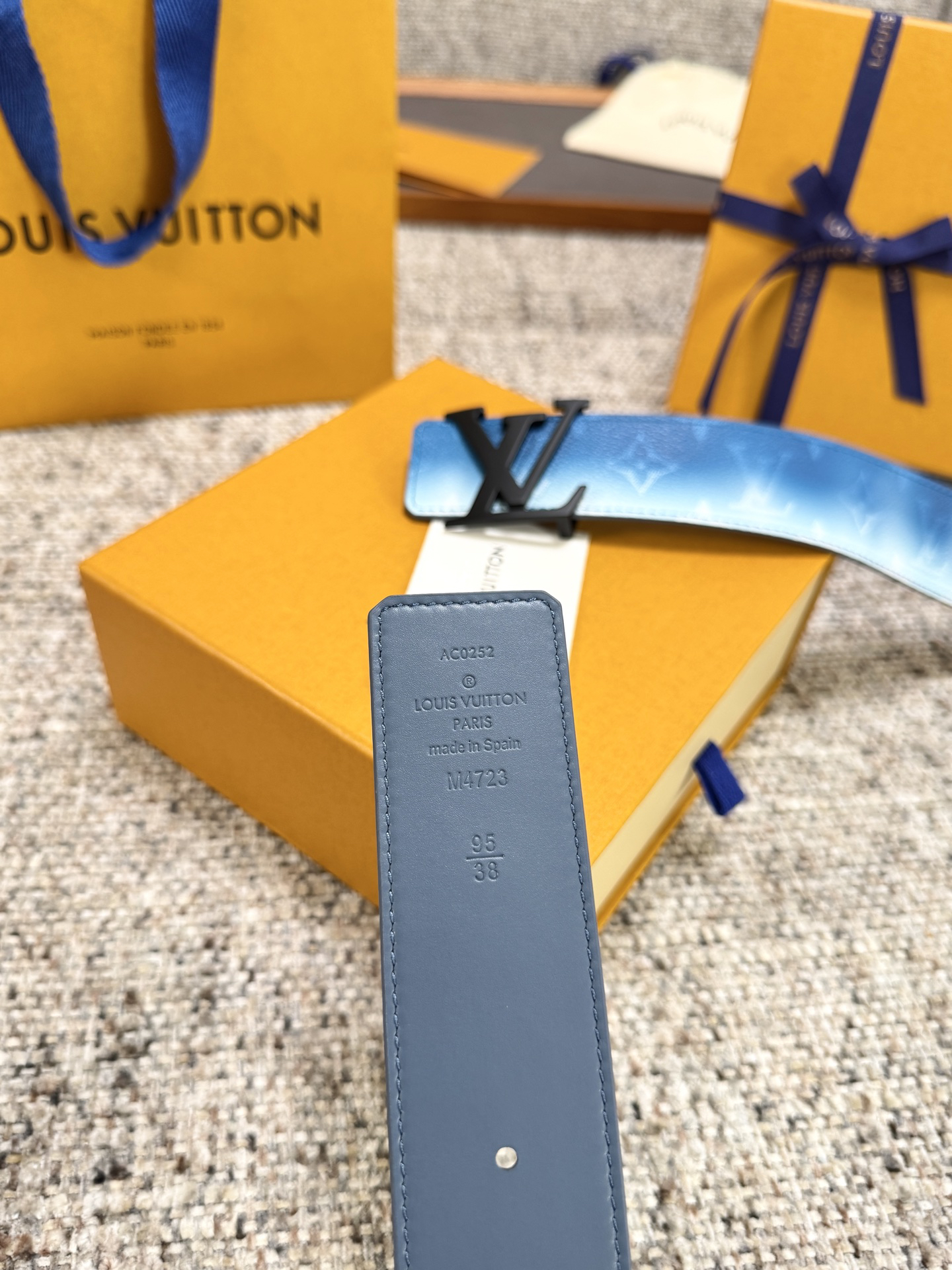 Lv belt-107