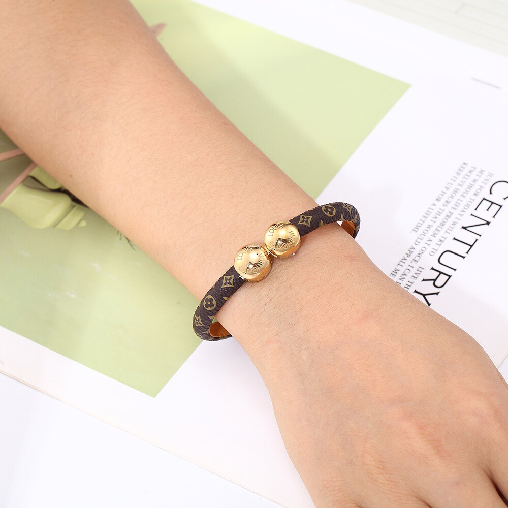 LV Bracelet-4