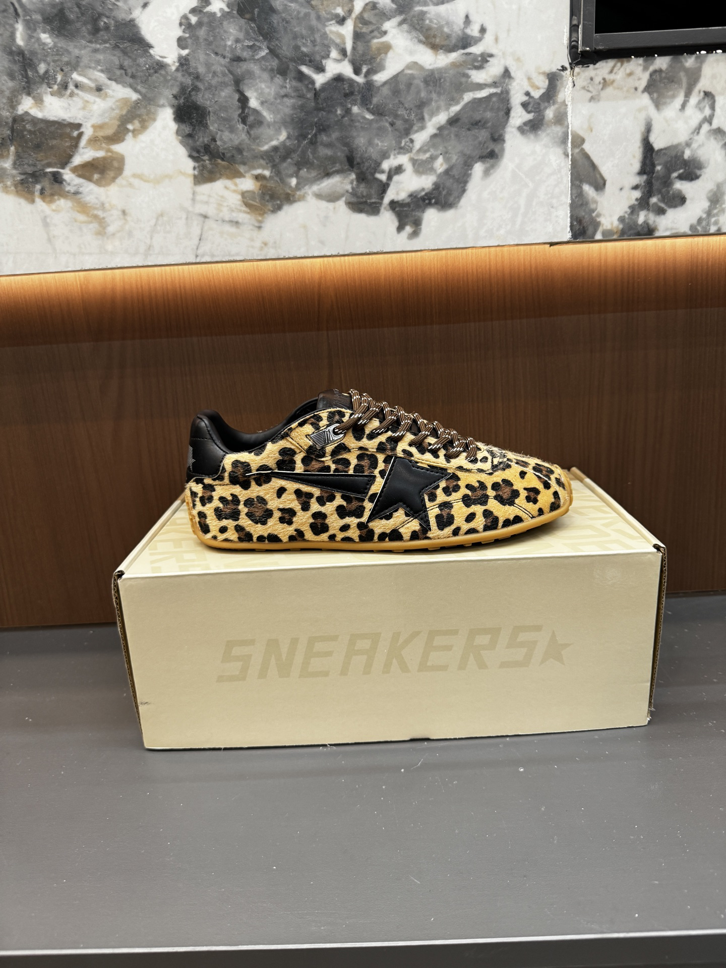 Golden Goose Sneakers-24