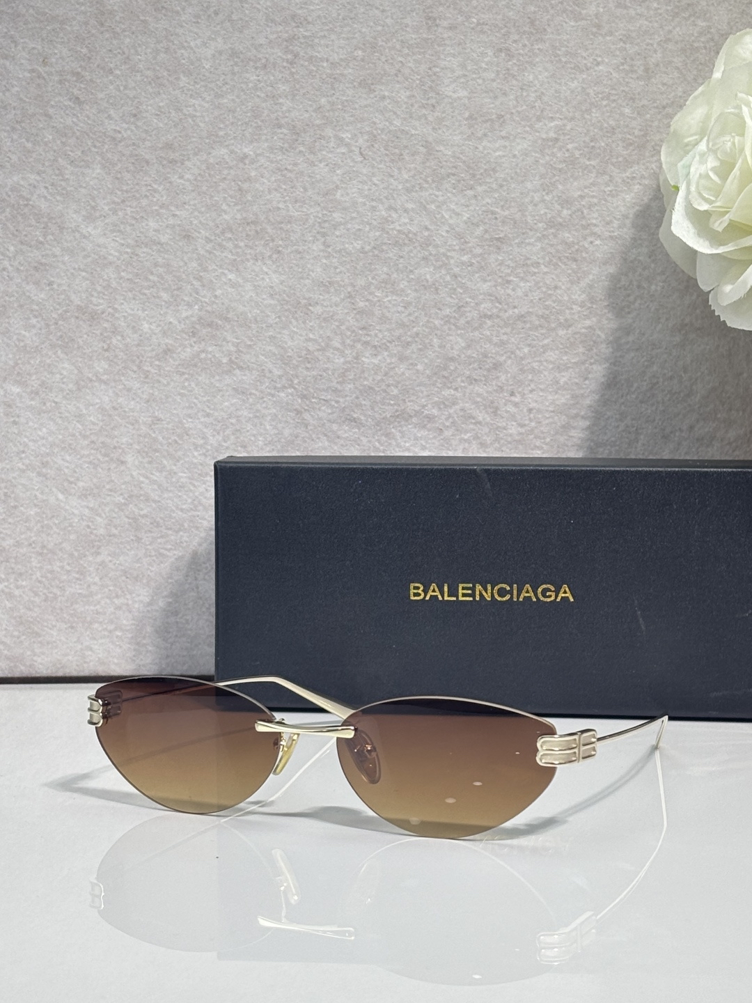 Balenciaga glasses-3