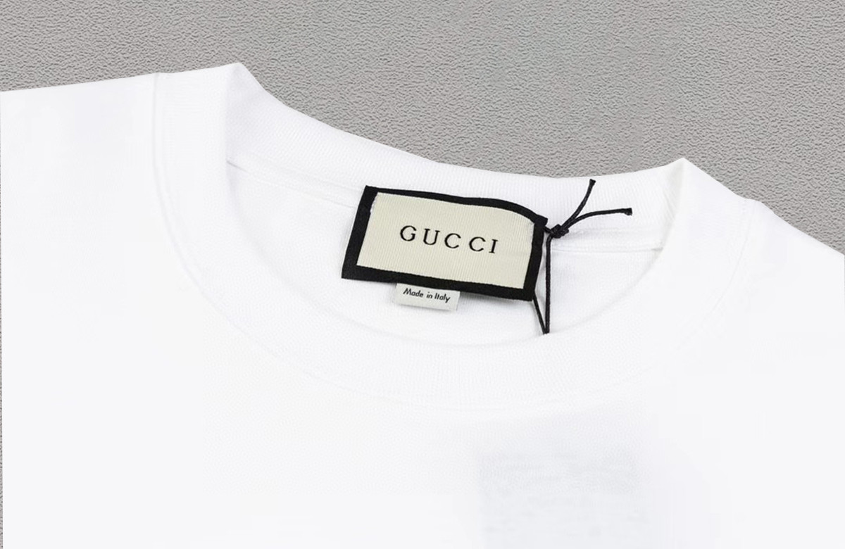 Gucci clothing-226