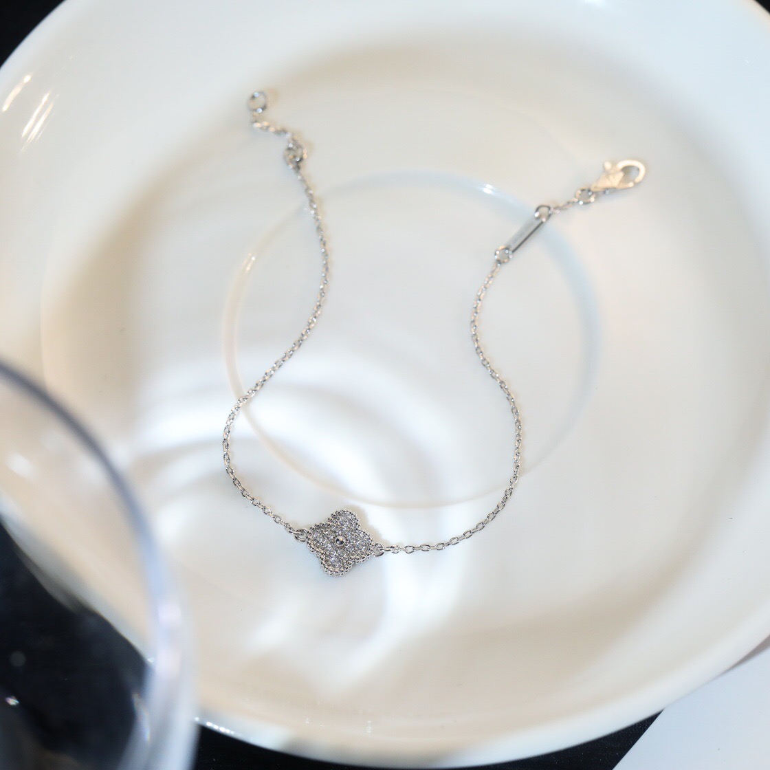 Van Cleef & Arpels Bracelet-38