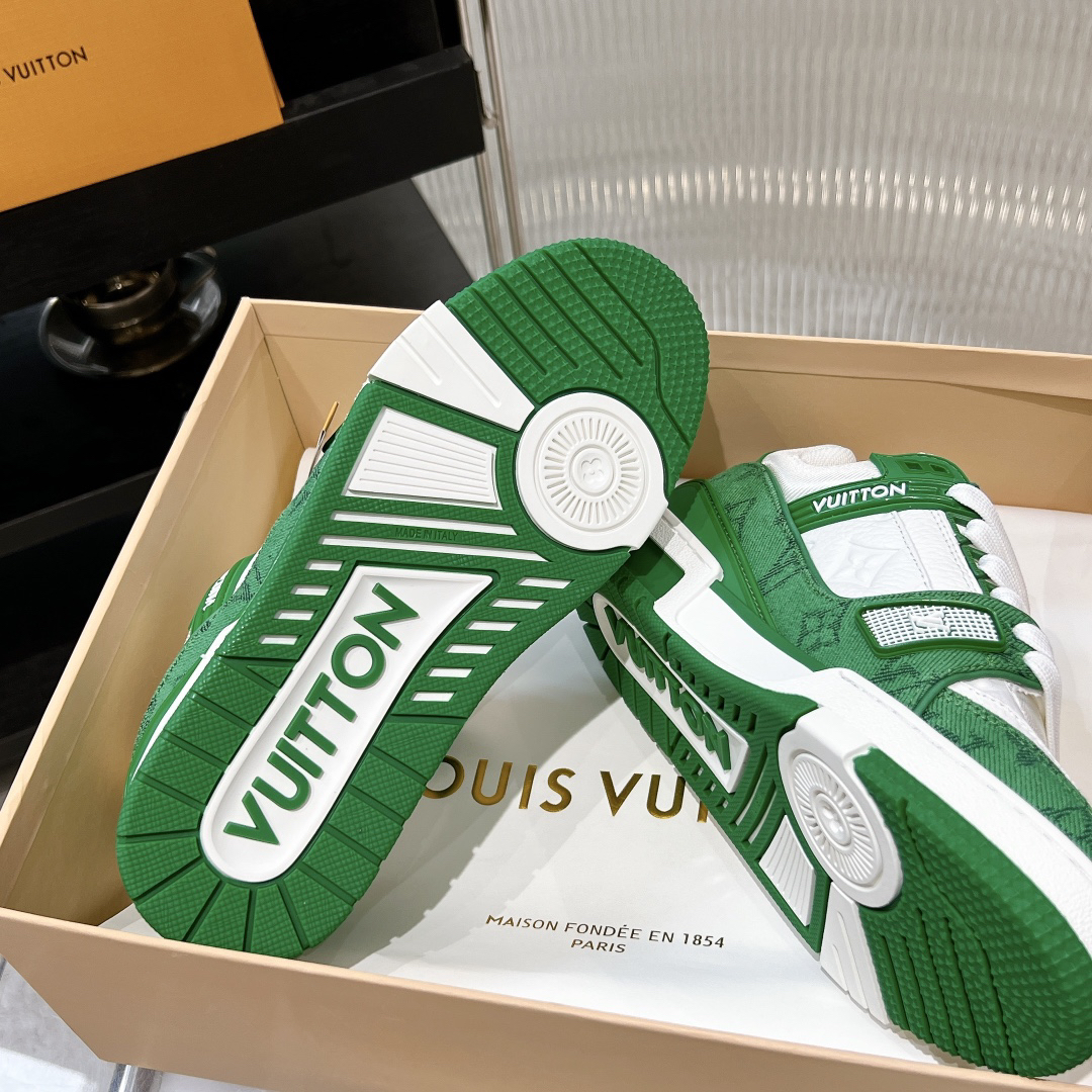 Lv Sneakers-53