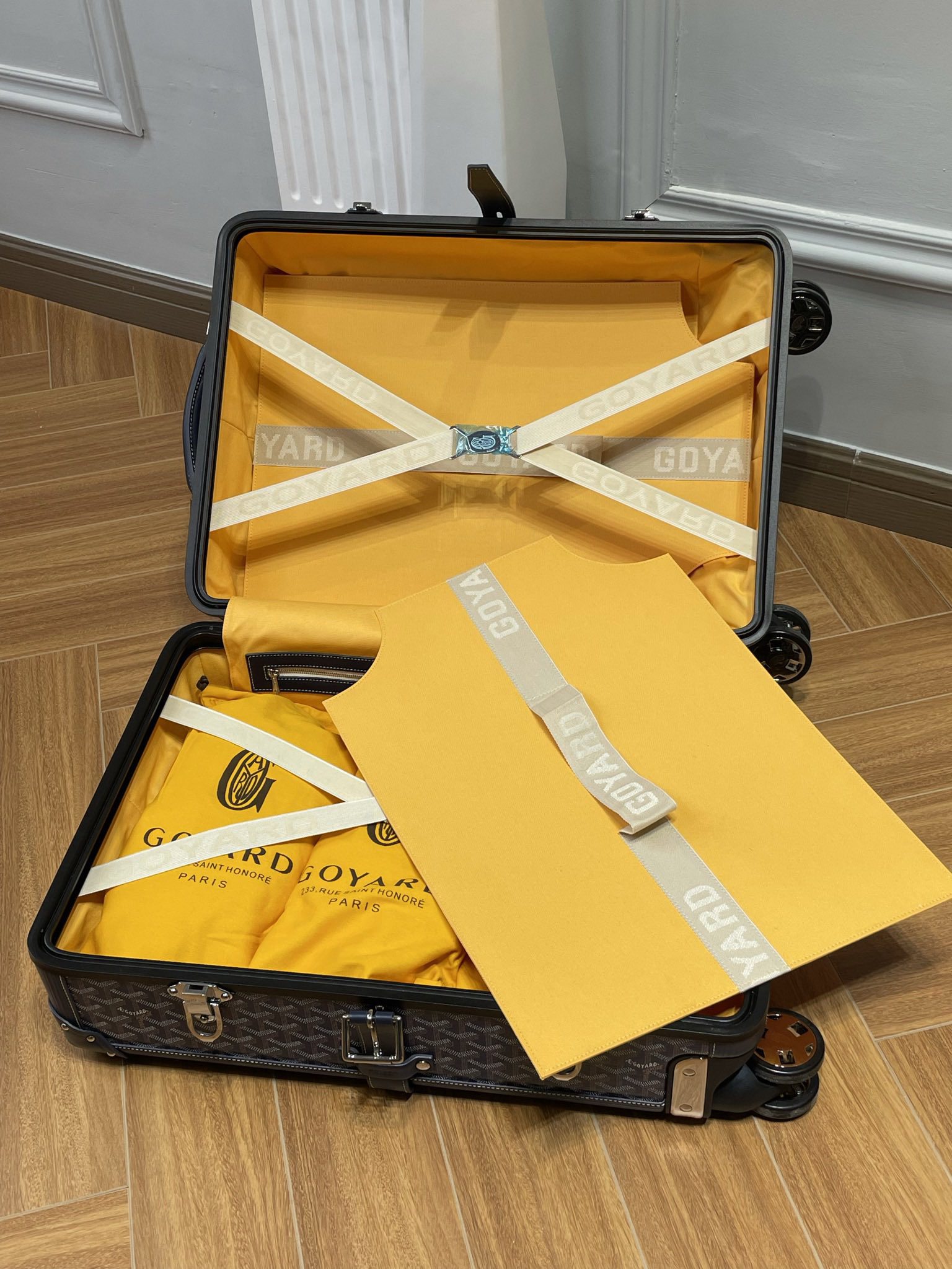 Goyard luggage-31