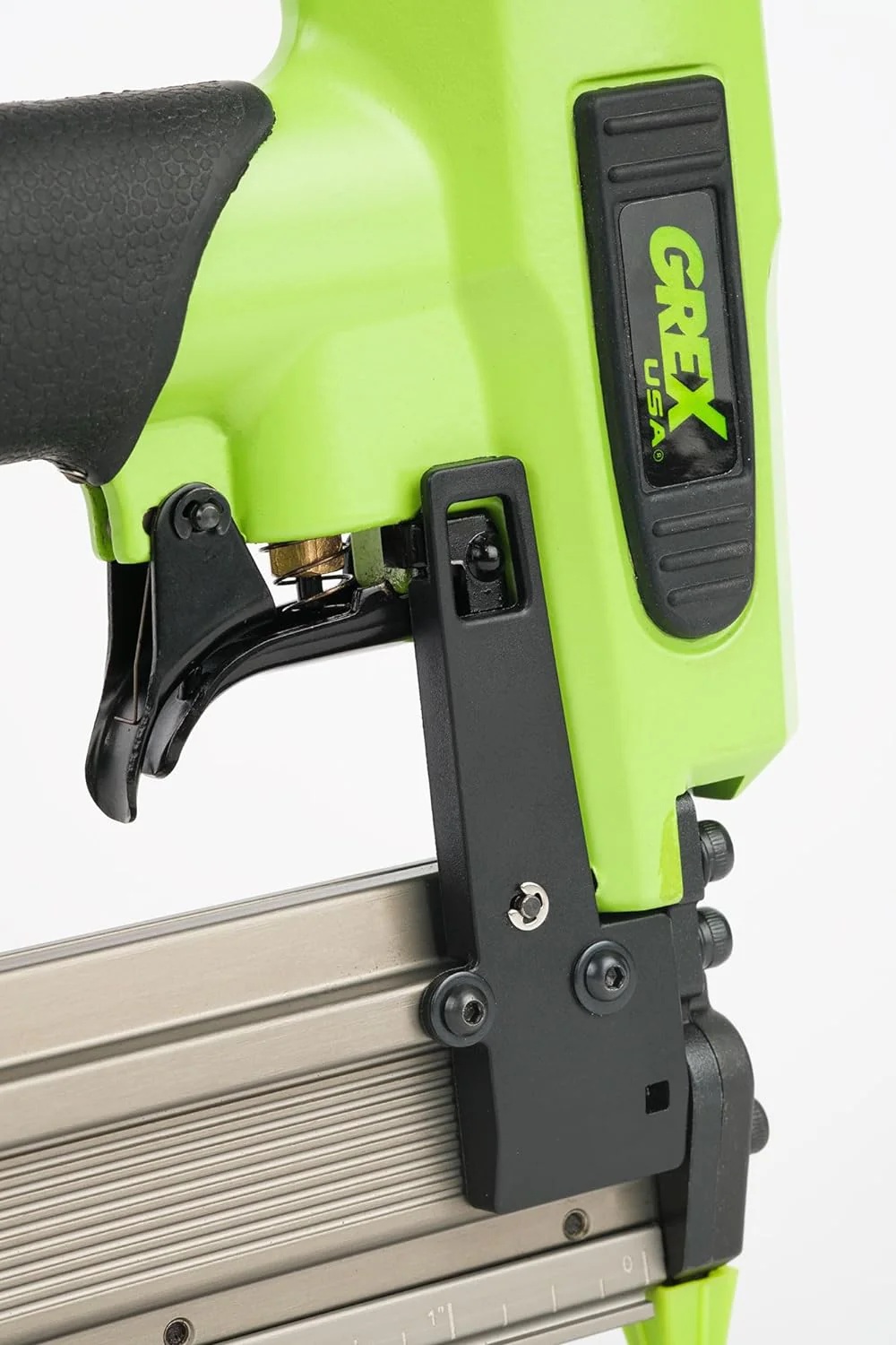 Pinner w/Auto Lock-Out & Edge Guide