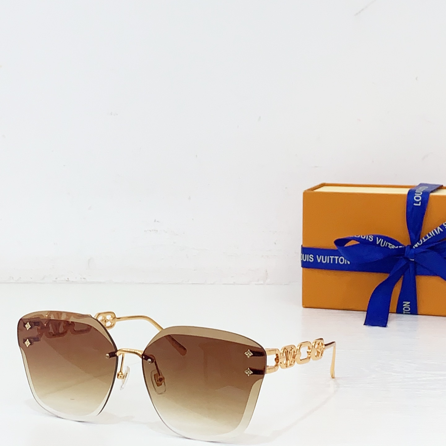 LV glasses-17