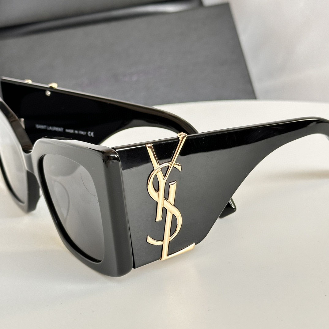 YSL glasses-29