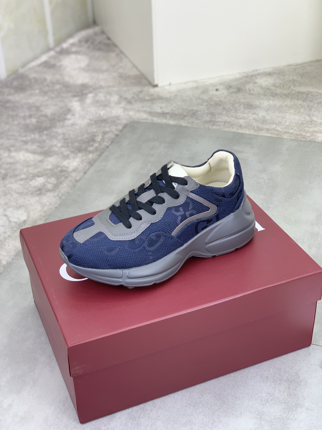 Gucci Sneakers-180