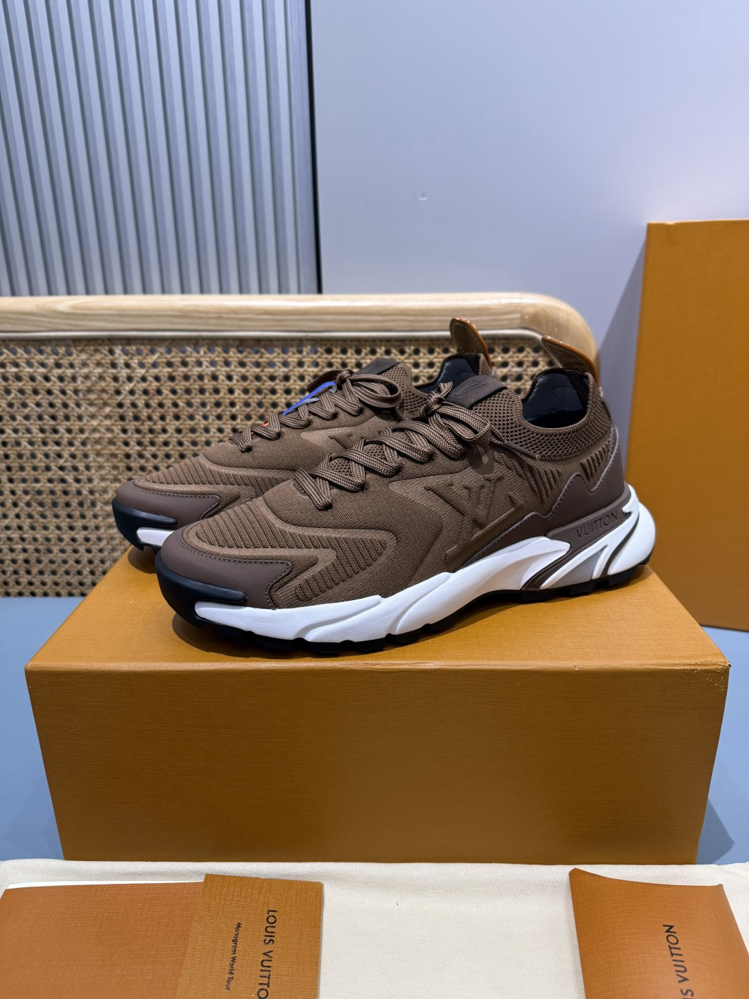 Lv Sneakers-169