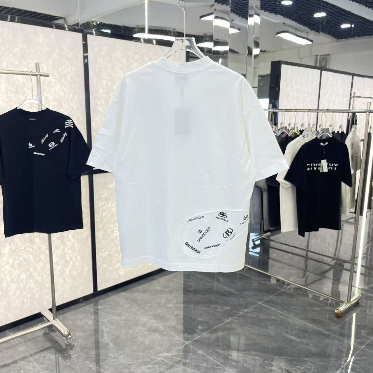 Balenciaga clothing-93