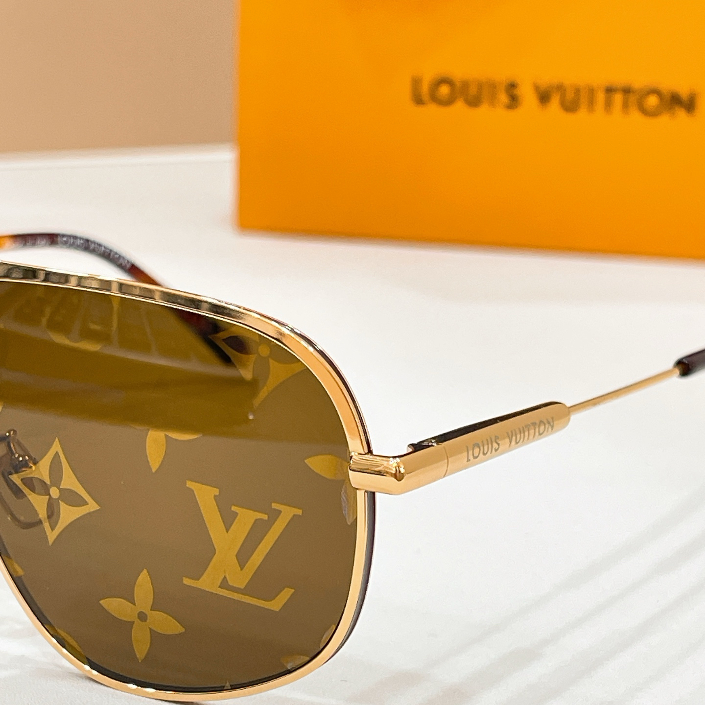 LV glasses-39