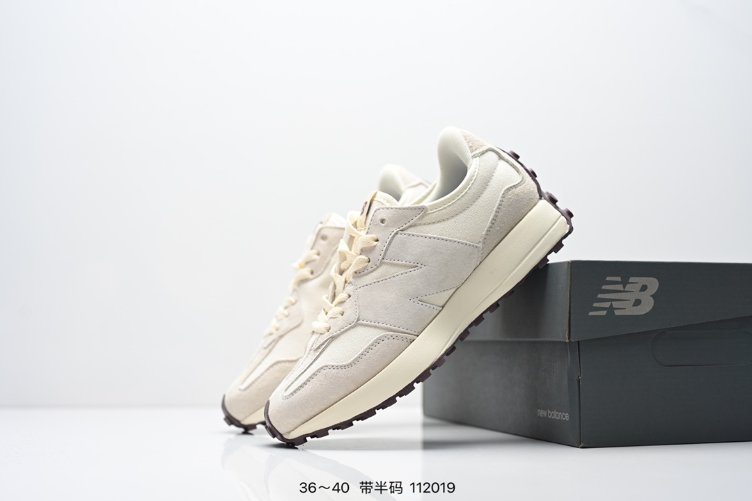 New Balance Sneakers-106