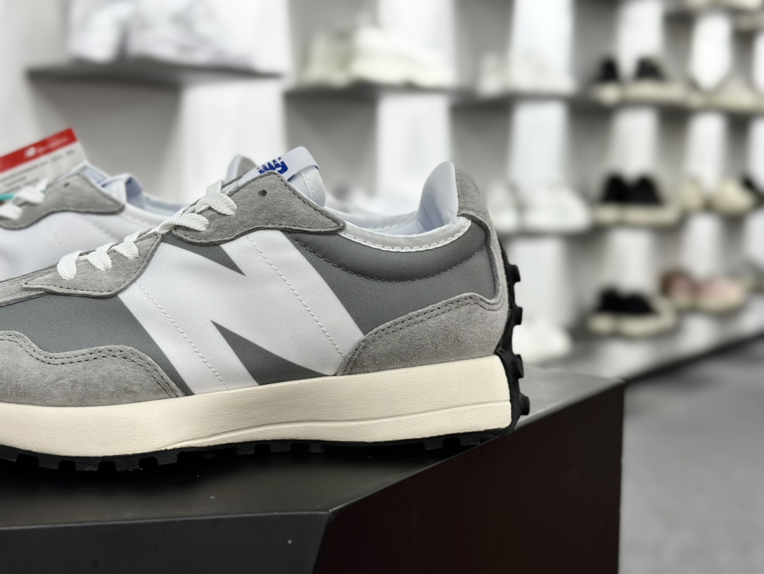 New Balance Sneakers-365