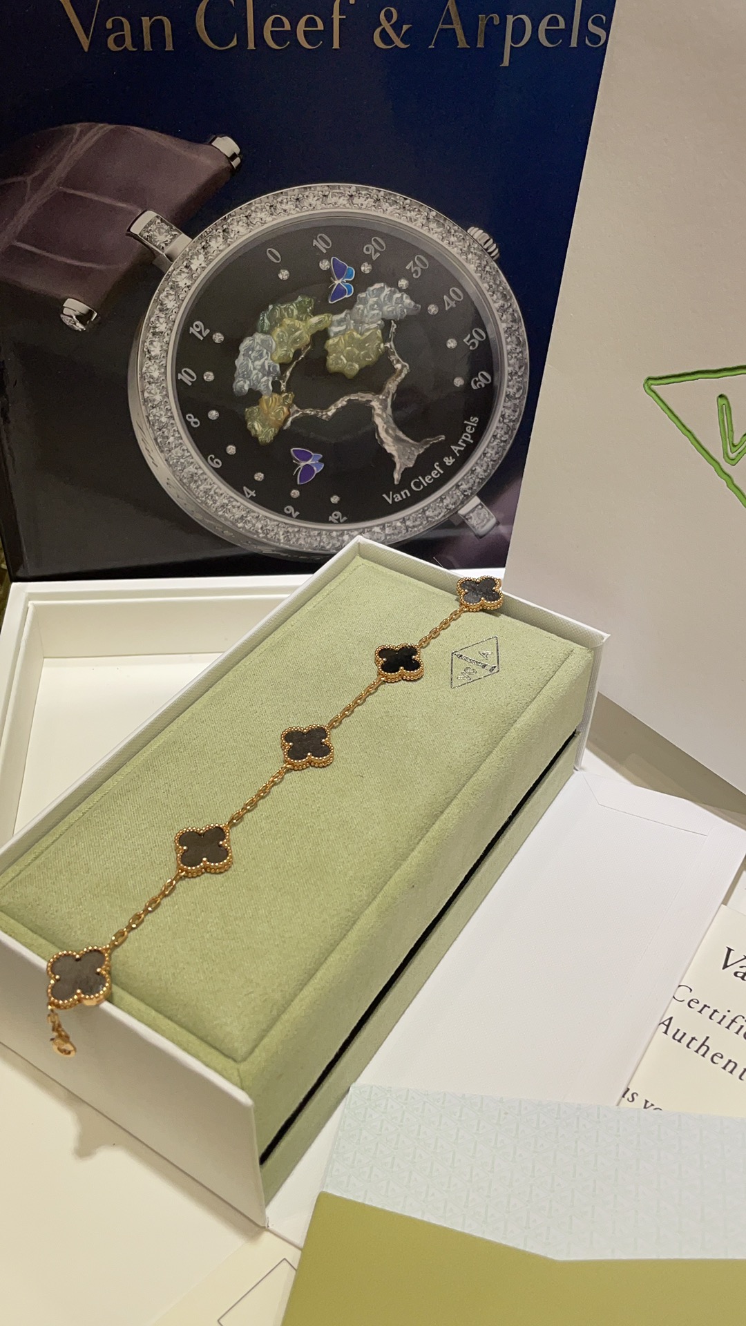 Van Cleef & Arpels Bracelet-105