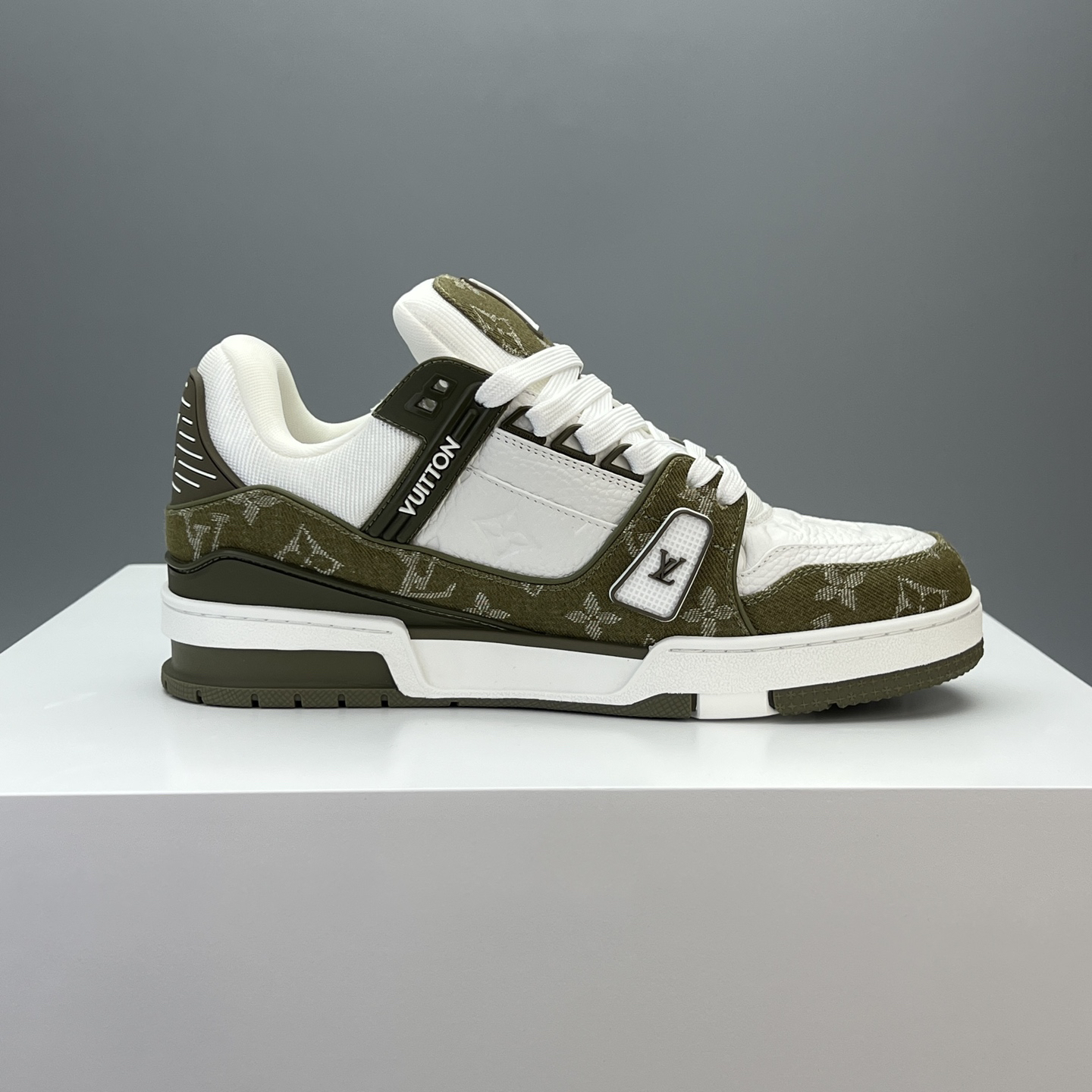 Lv Sneakers-135