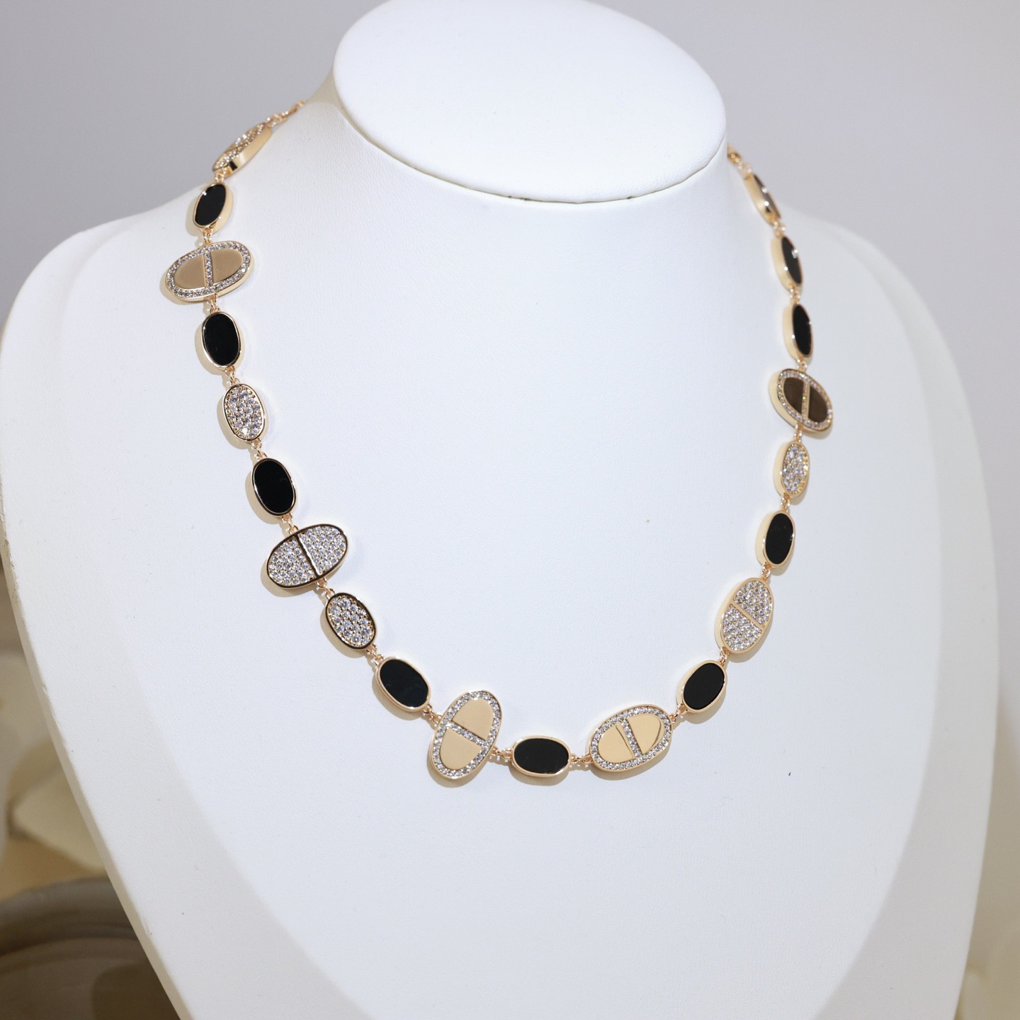 Hermes necklace-1