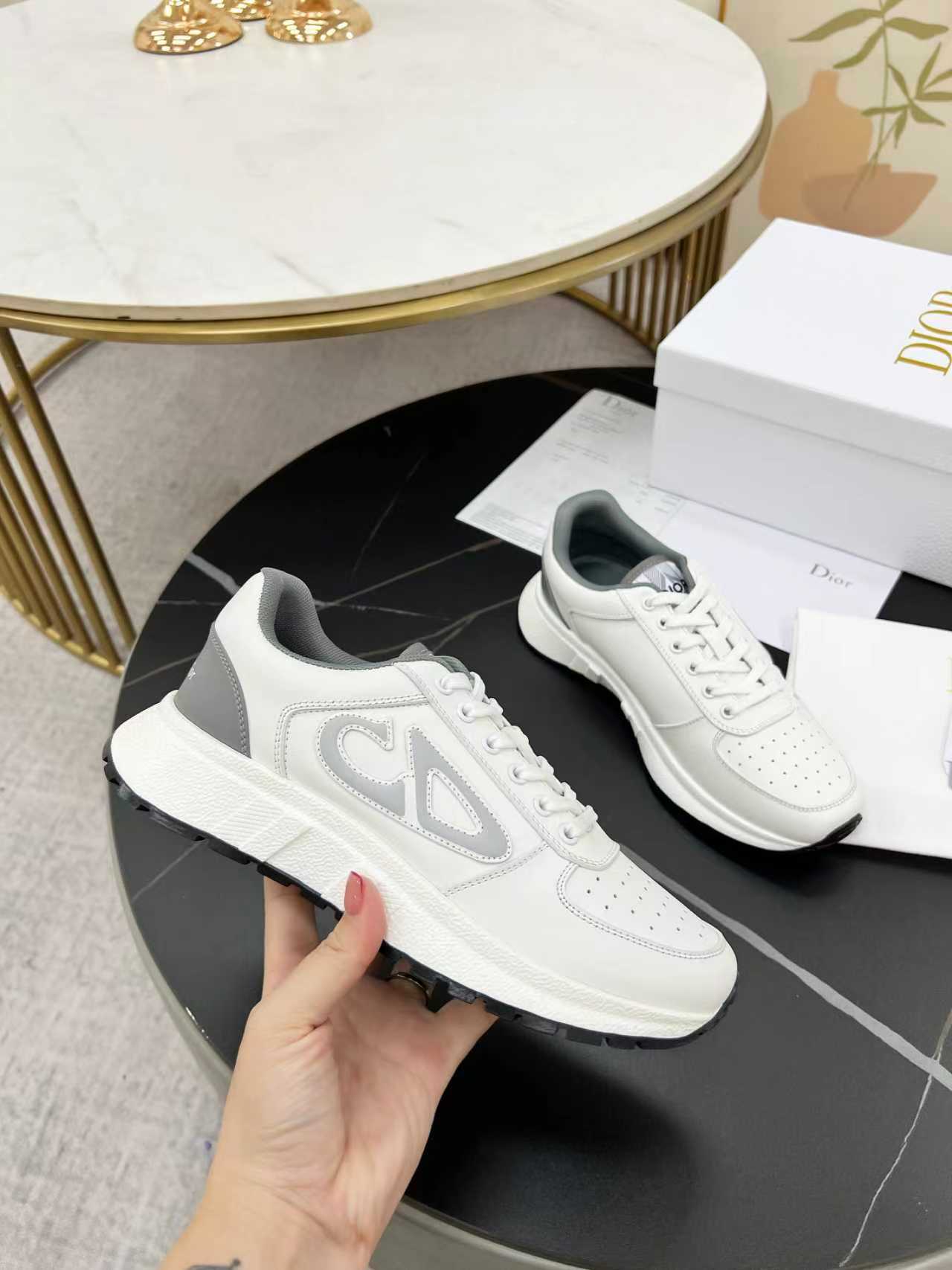 Dior Sneakers-89